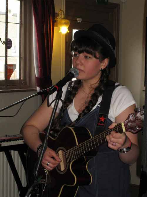 Leona-Heine