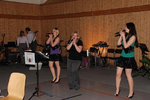 Die "Cherry Dolls" begeisterten bei ihrem Auftritt am Abend.